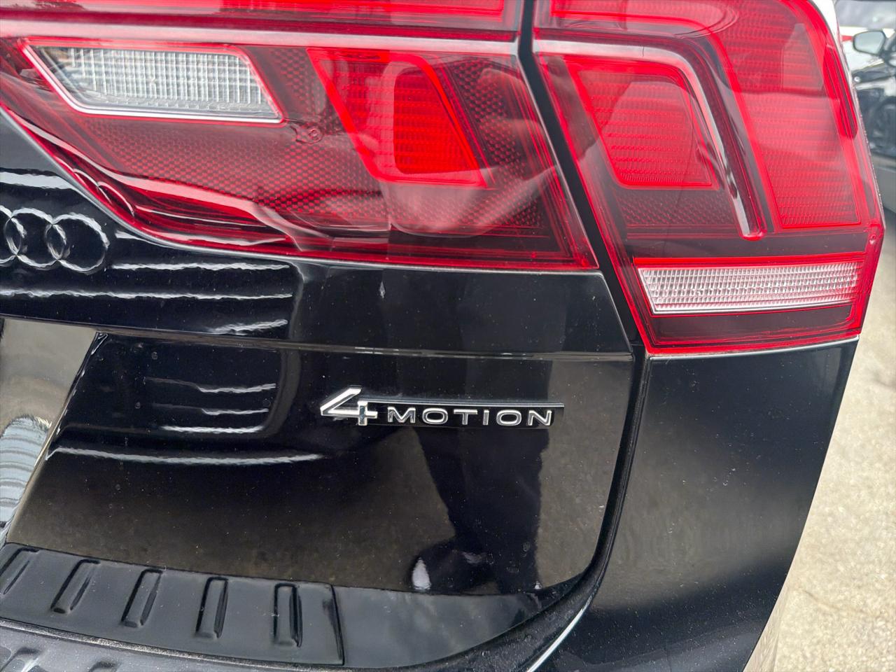 Volkswagen Tiguan 2.0T SE R-Line Black 4MOTION 2023