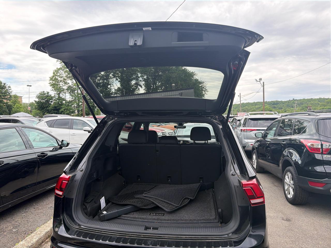 Volkswagen Tiguan 2.0T SE R-Line Black 4MOTION 2023