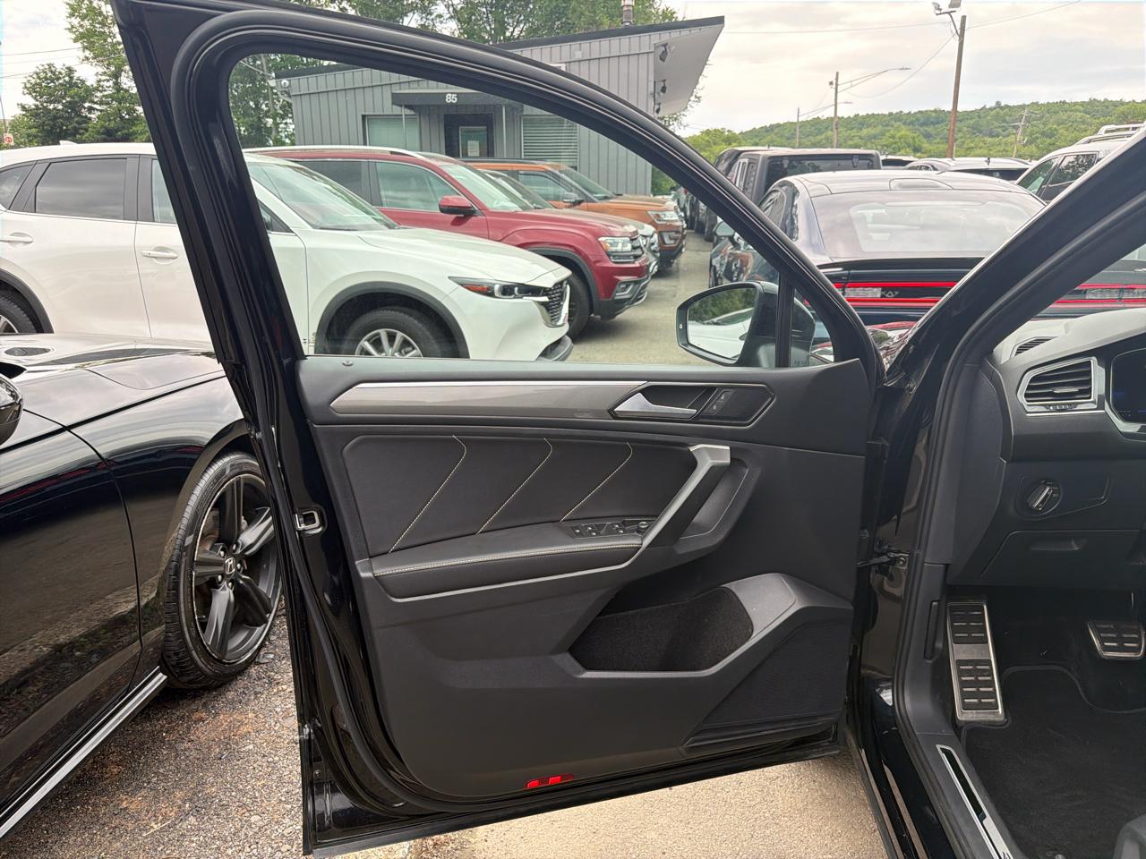 Volkswagen Tiguan 2.0T SE R-Line Black 4MOTION 2023
