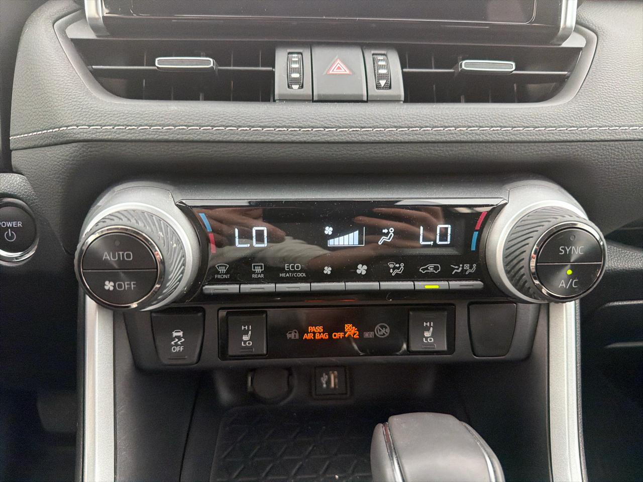 Toyota RAV4 Hybrid XLE Premium AWD (Natl) 2023