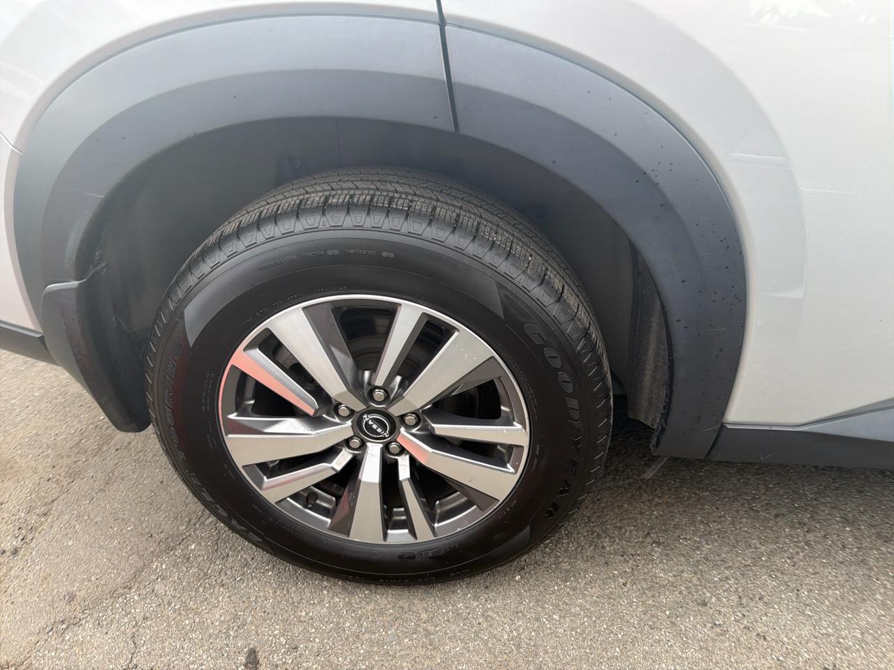 Nissan Pathfinder SL 4WD 2023
