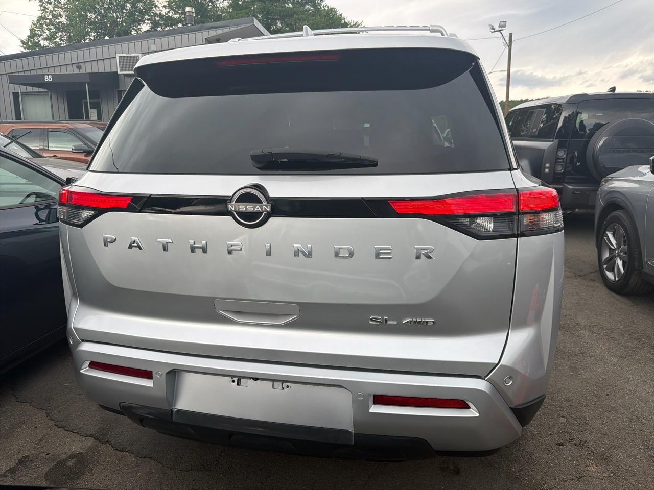 Nissan Pathfinder SL 4WD 2023