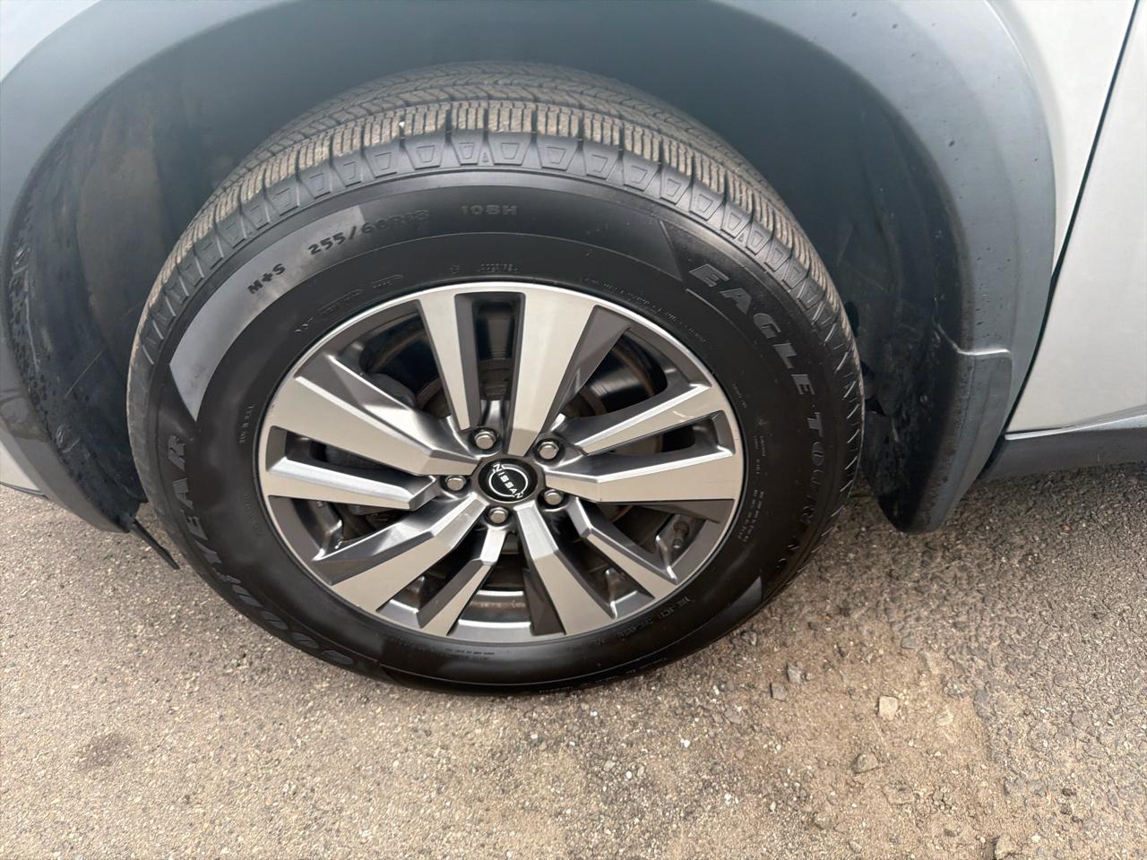 Nissan Pathfinder SL 4WD 2023