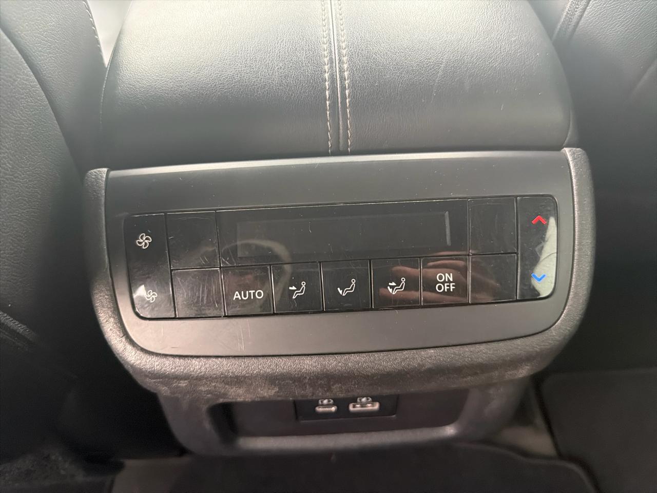Nissan Pathfinder SL 4WD 2023