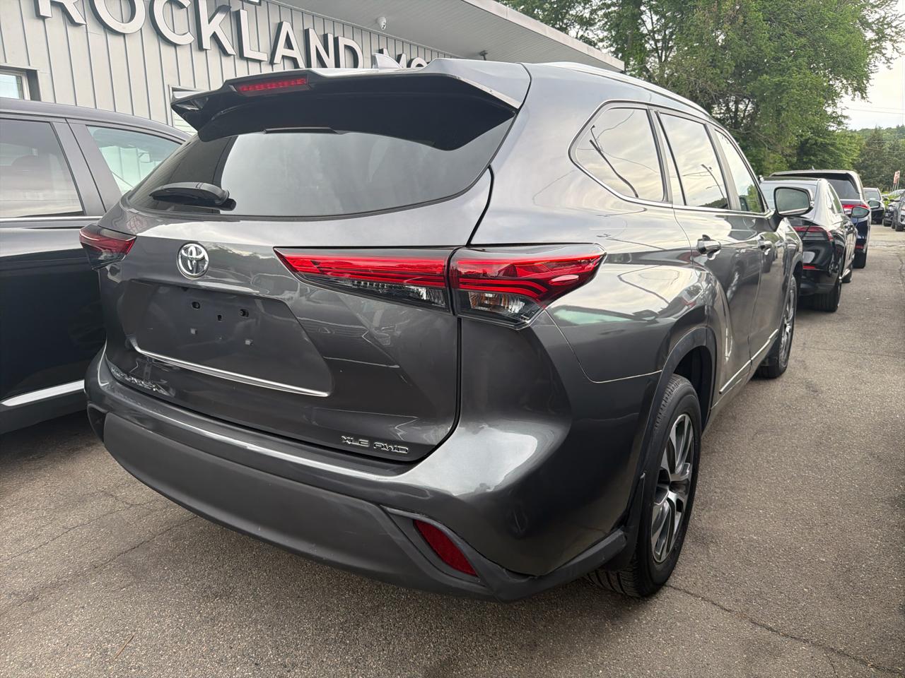 Toyota Highlander Platinum AWD (Natl) 2023