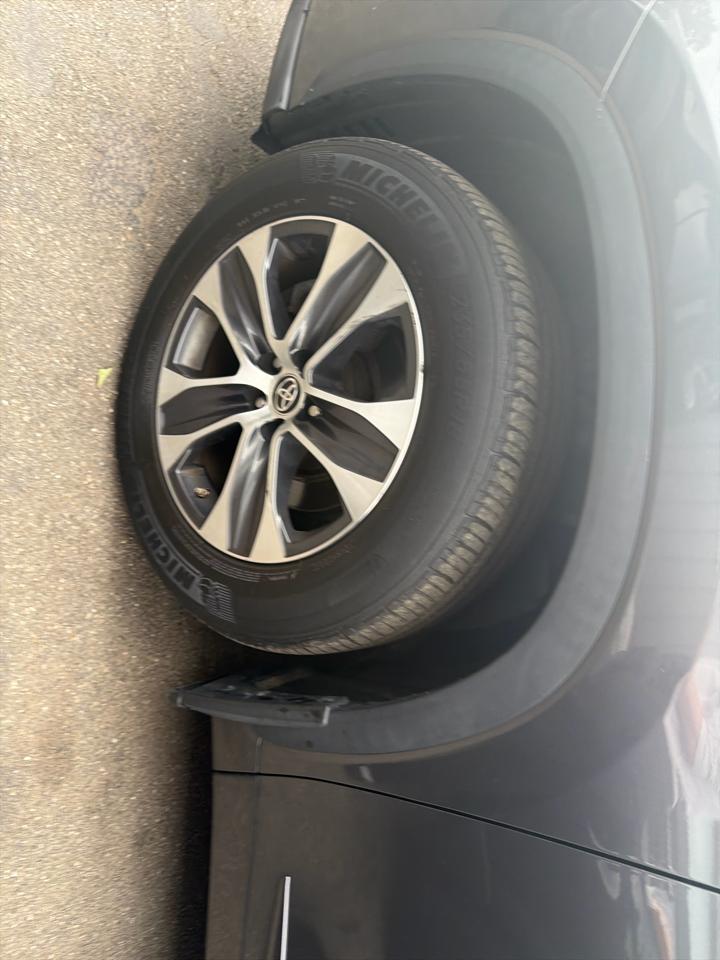 Toyota Highlander Platinum AWD (Natl) 2023