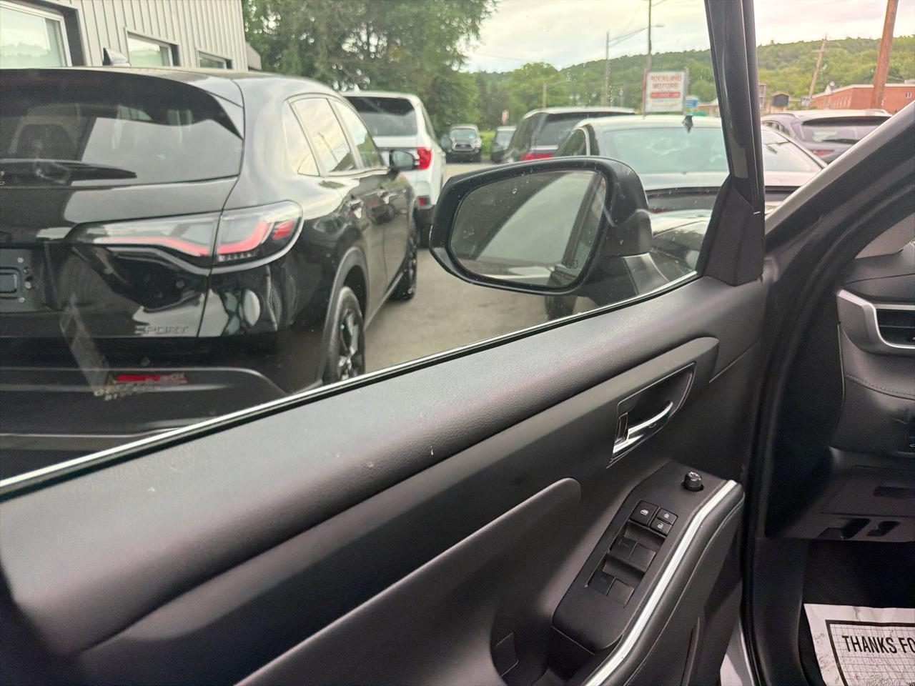 Toyota Highlander Platinum AWD (Natl) 2023