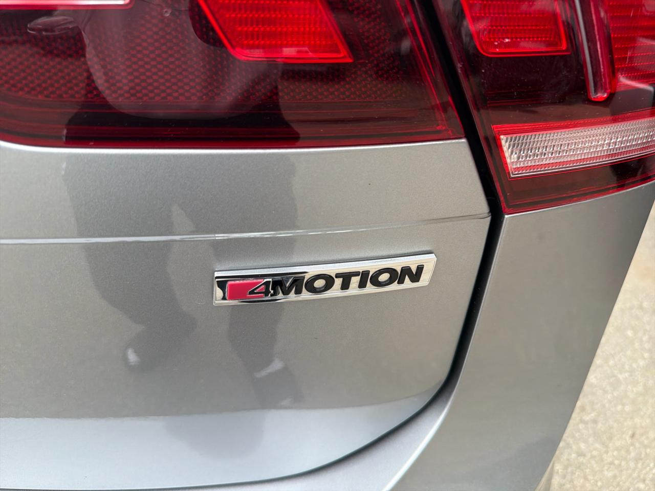 Volkswagen Tiguan 2.0T SE R-Line Black 4MOTION 2021
