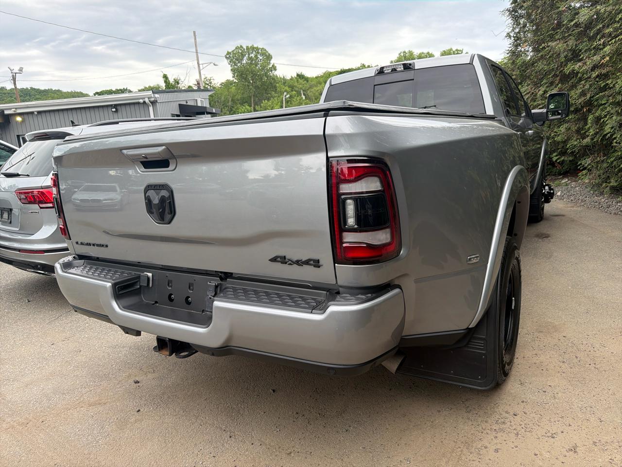 RAM 3500 Limited 4x4 Crew Cab 8' Box 2024