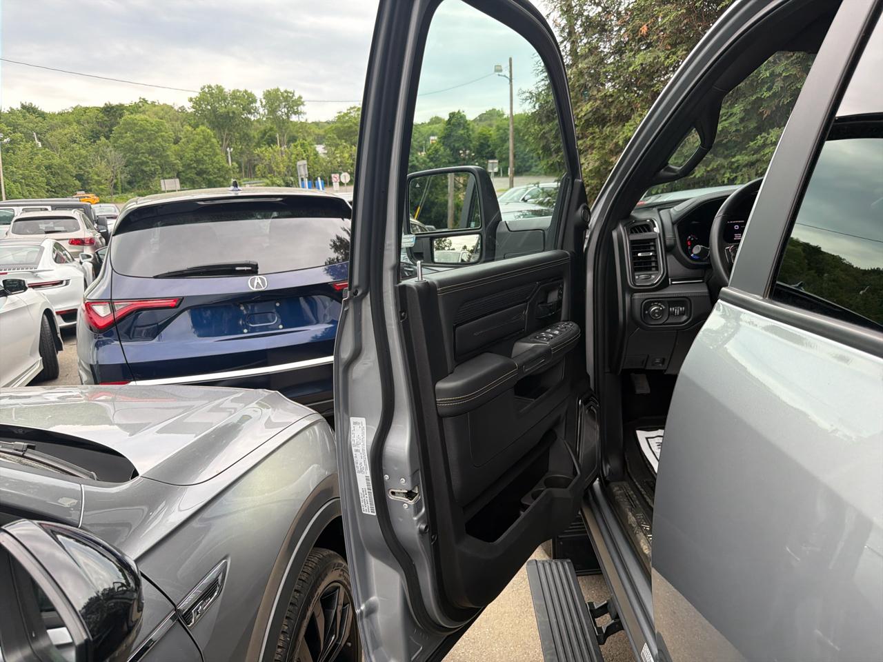 RAM 3500 Limited 4x4 Crew Cab 8' Box 2024