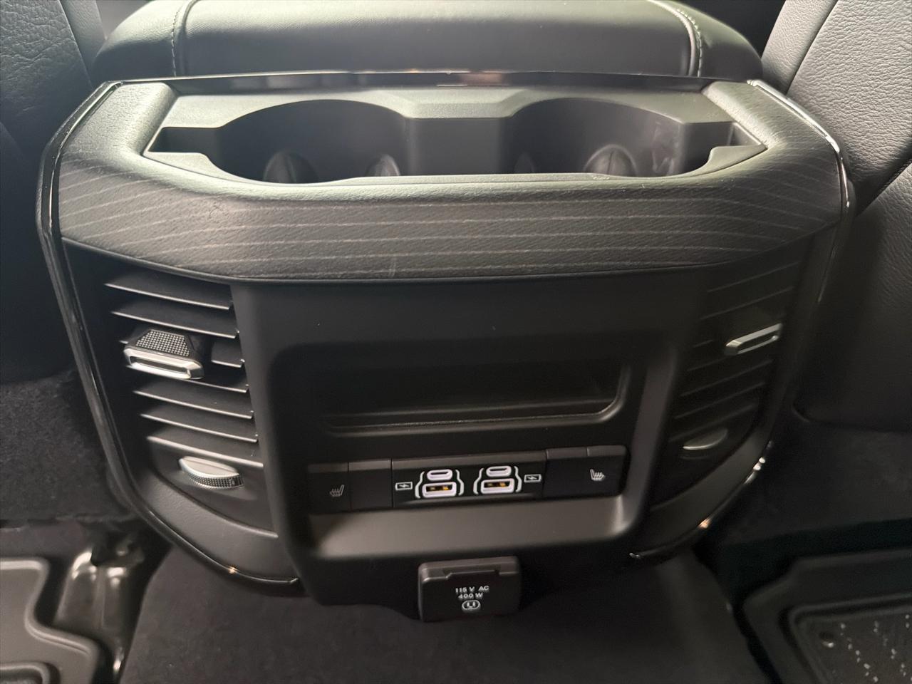 RAM 3500 Limited 4x4 Crew Cab 8' Box 2024