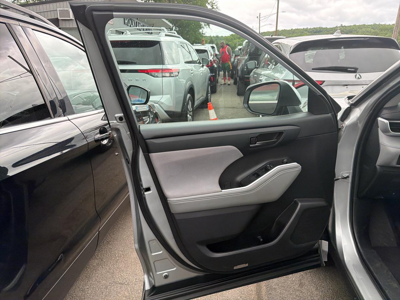 Toyota Highlander LE AWD (Natl) 2022