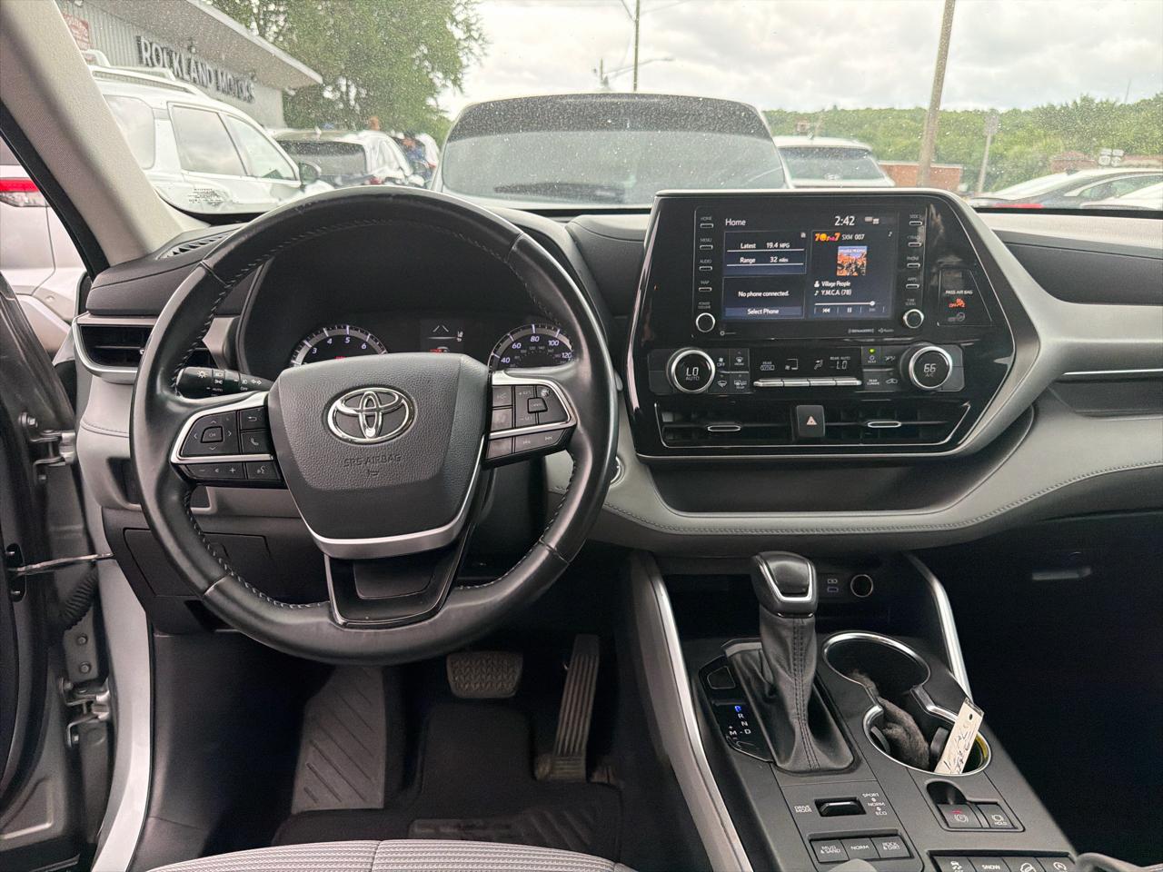 Toyota Highlander LE AWD (Natl) 2022