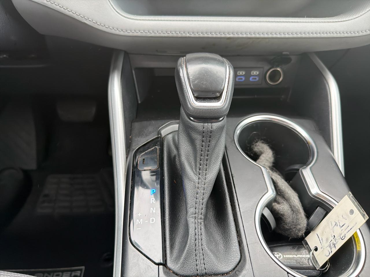 Toyota Highlander LE AWD (Natl) 2022