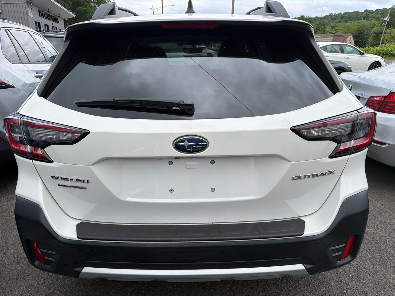 Subaru Outback Limited CVT 2022