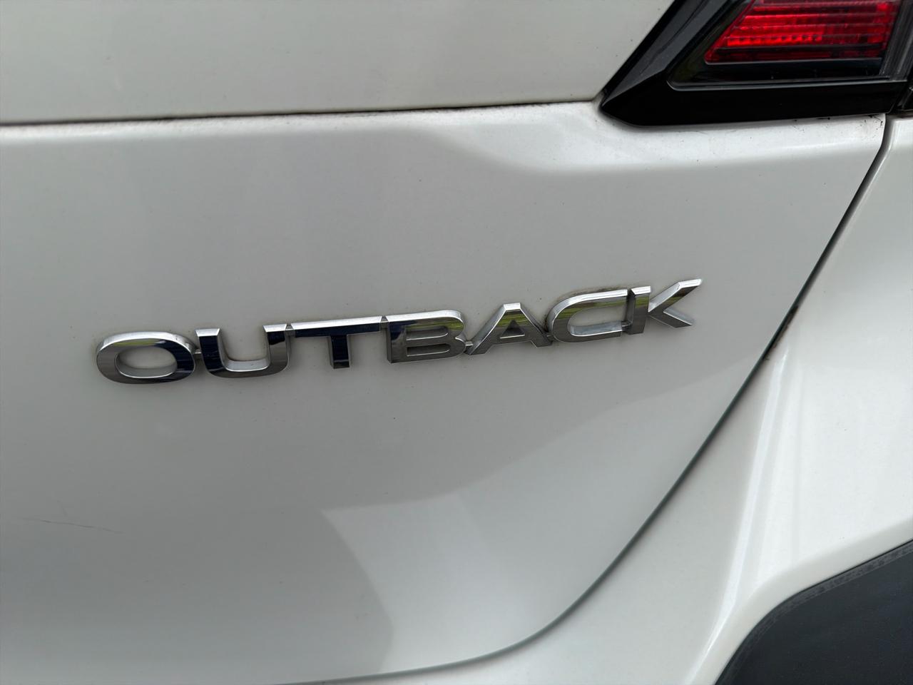 Subaru Outback Limited CVT 2022