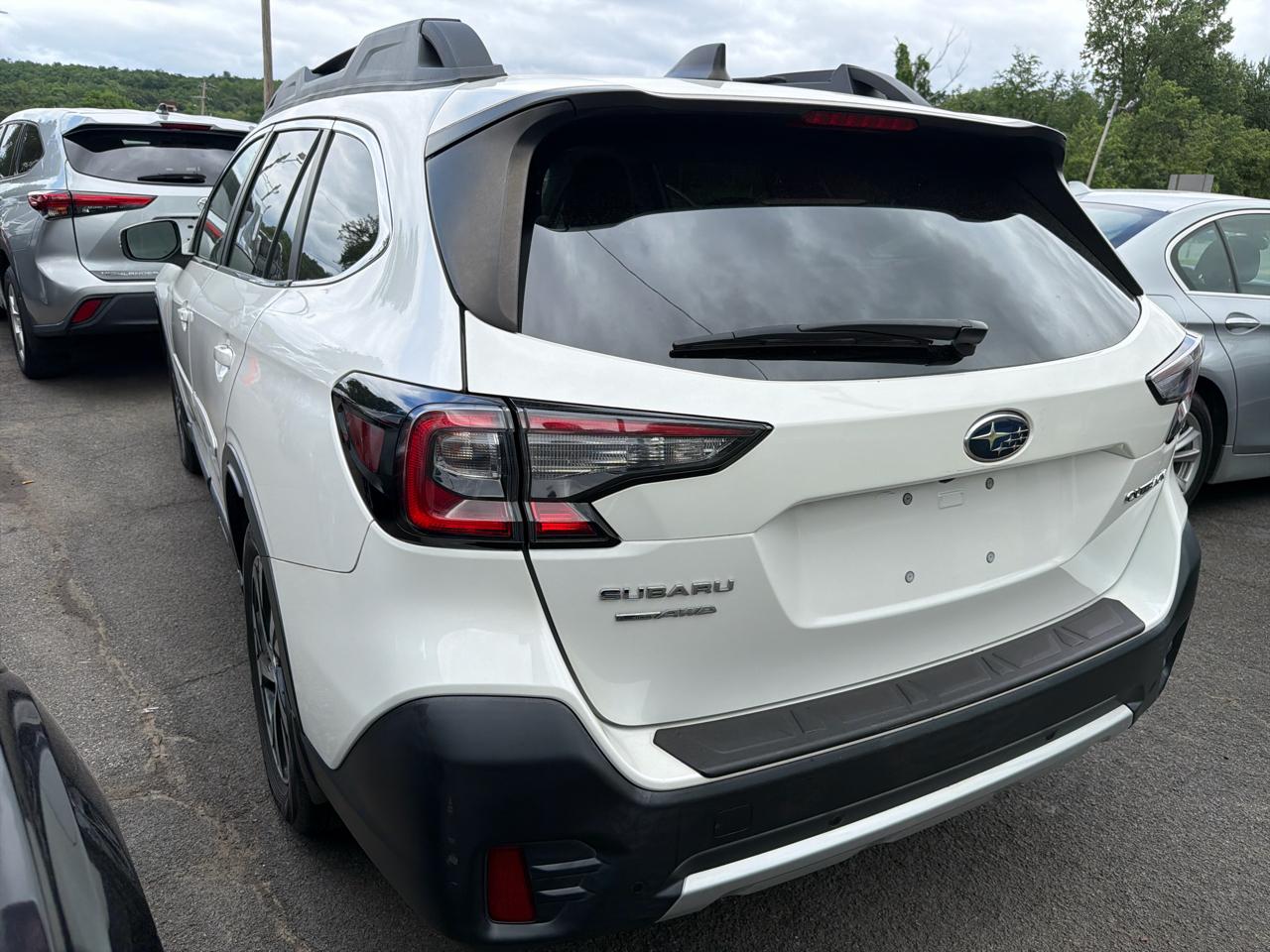 Subaru Outback Limited CVT 2022