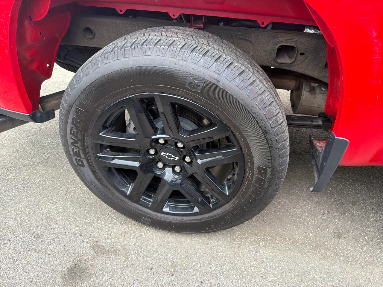 Chevrolet Silverado 1500 4WD Crew Cab 147" Custom 2024