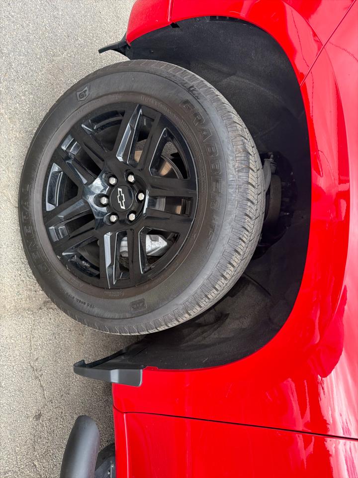 Chevrolet Silverado 1500 4WD Crew Cab 147" Custom 2024