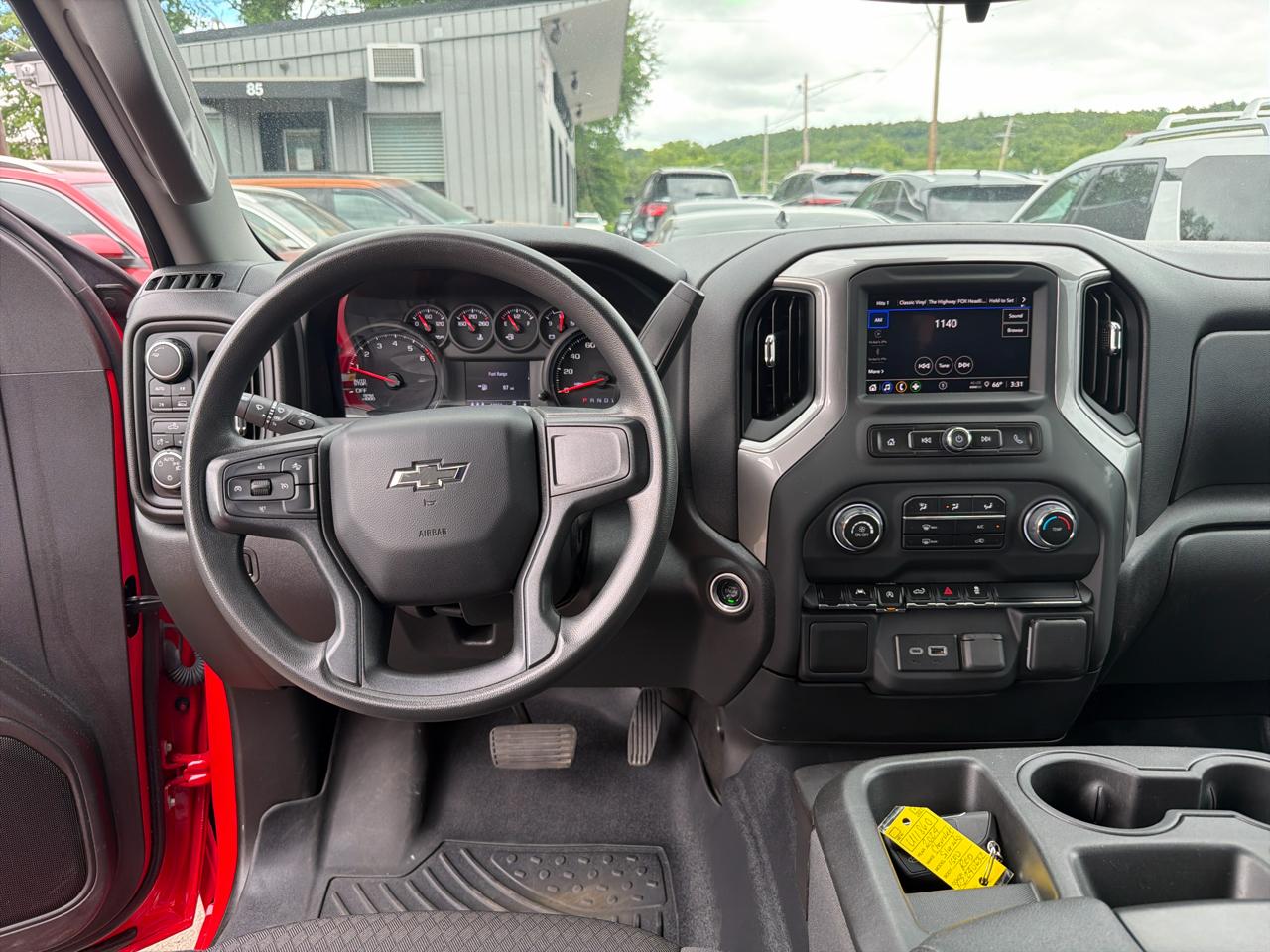 Chevrolet Silverado 1500 4WD Crew Cab 147" Custom 2024