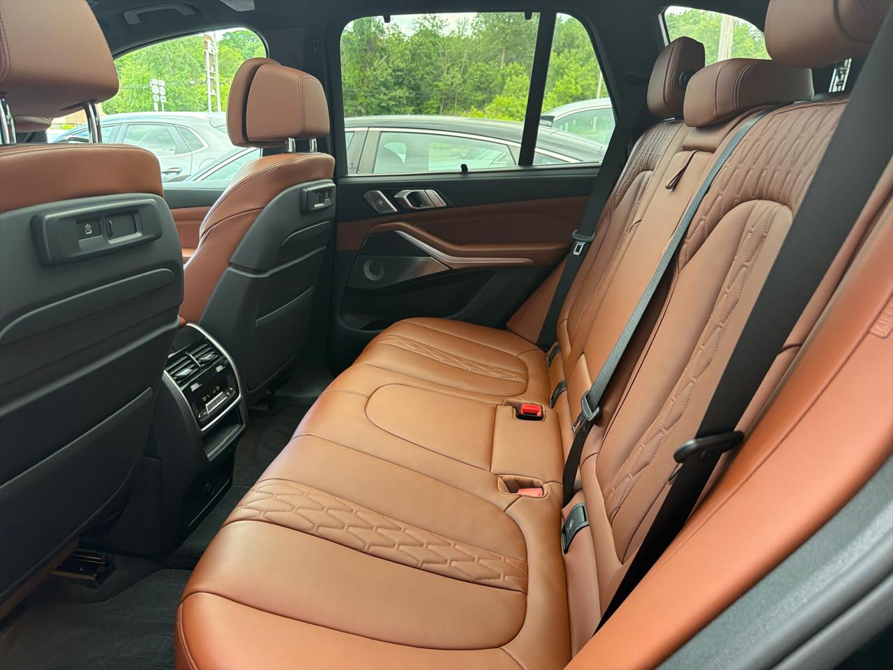 BMW X5 M50i Sports Activity Vehicle 2021