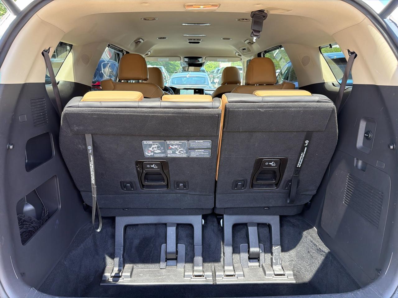 Kia Carnival EX 2024