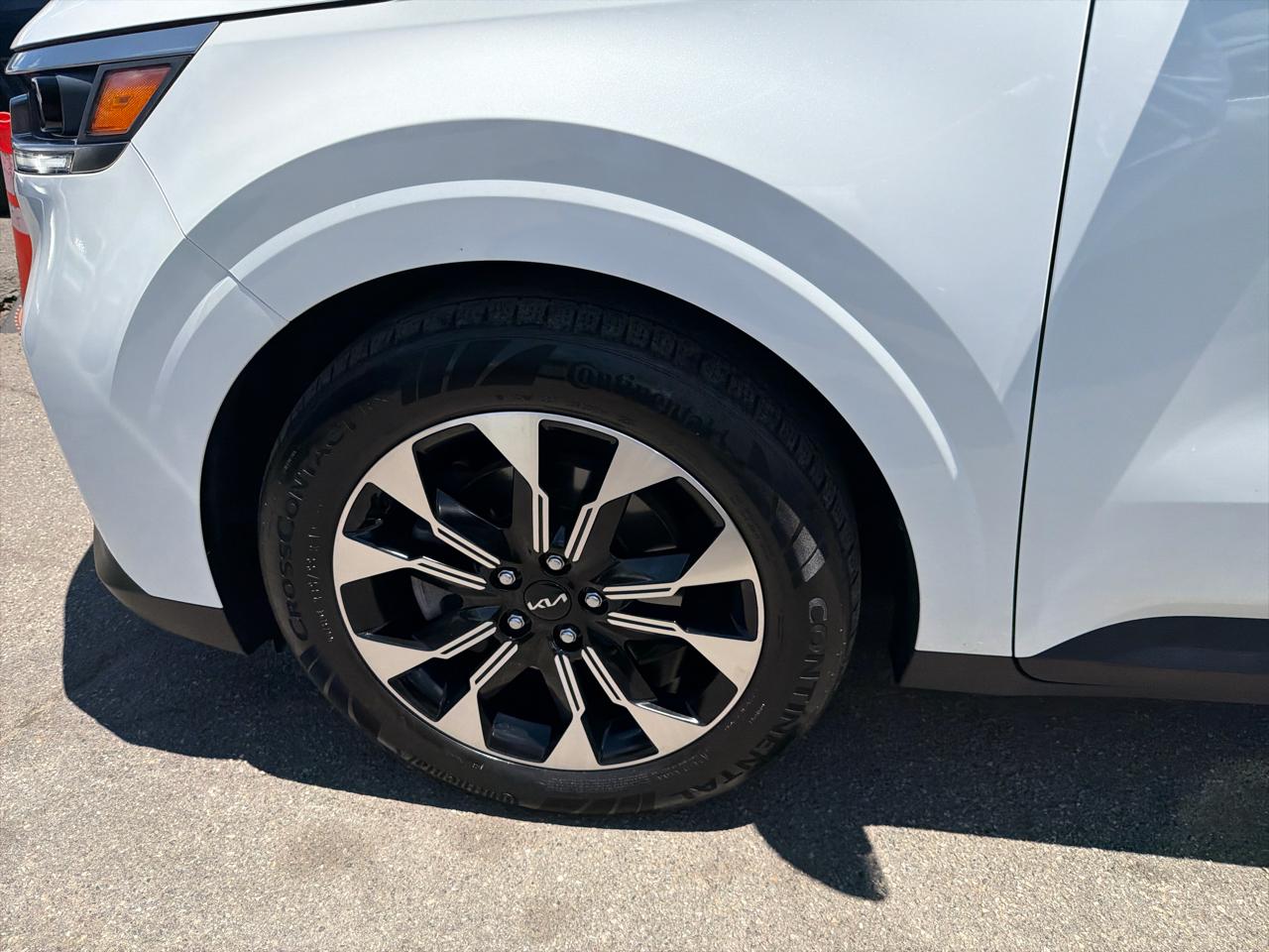 Kia Carnival EX 2024