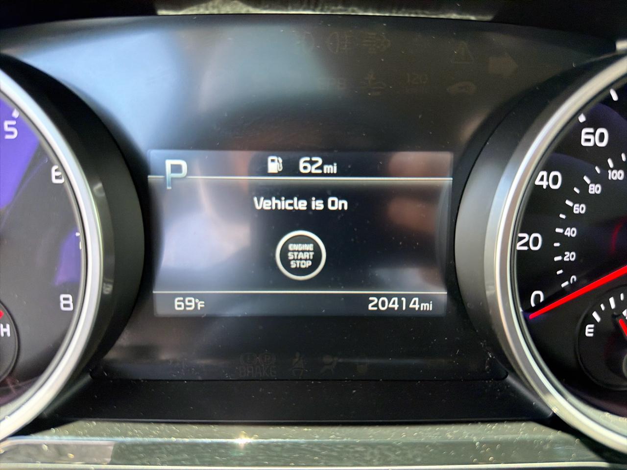 Kia Carnival EX 2024