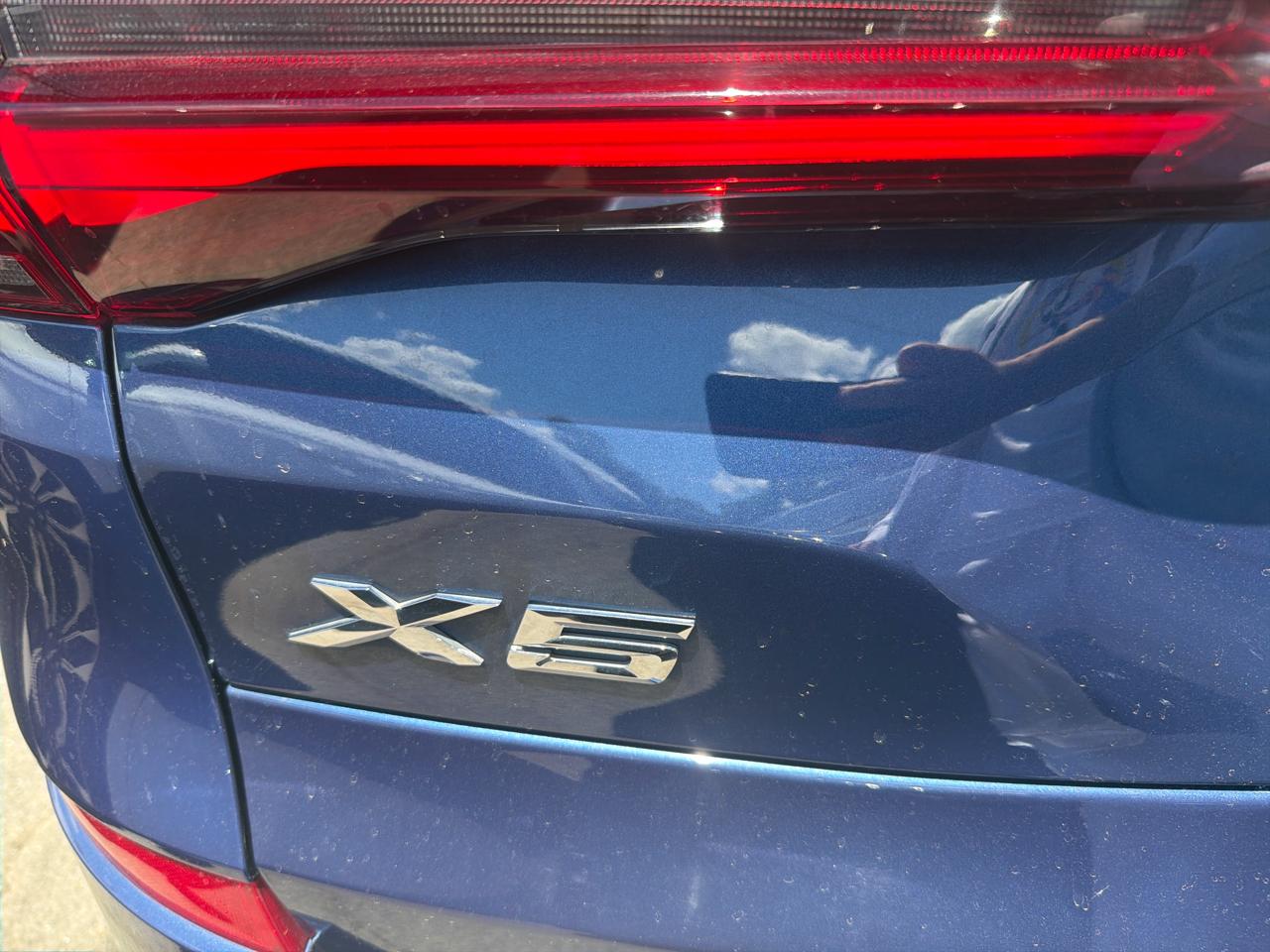 BMW X5  2023