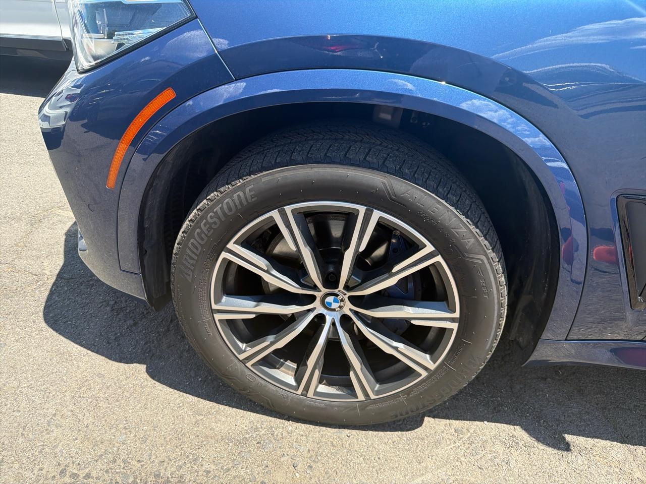 BMW X5  2023