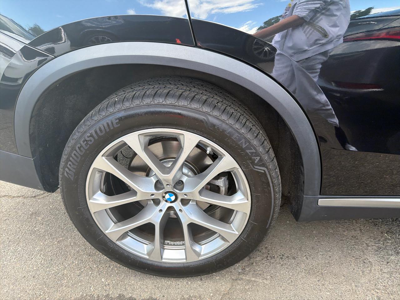 BMW X5 xDrive40i Sports Activity Vehicle 2024