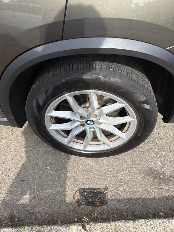 BMW X5 xDrive40i Sports Activity Vehicle 2023