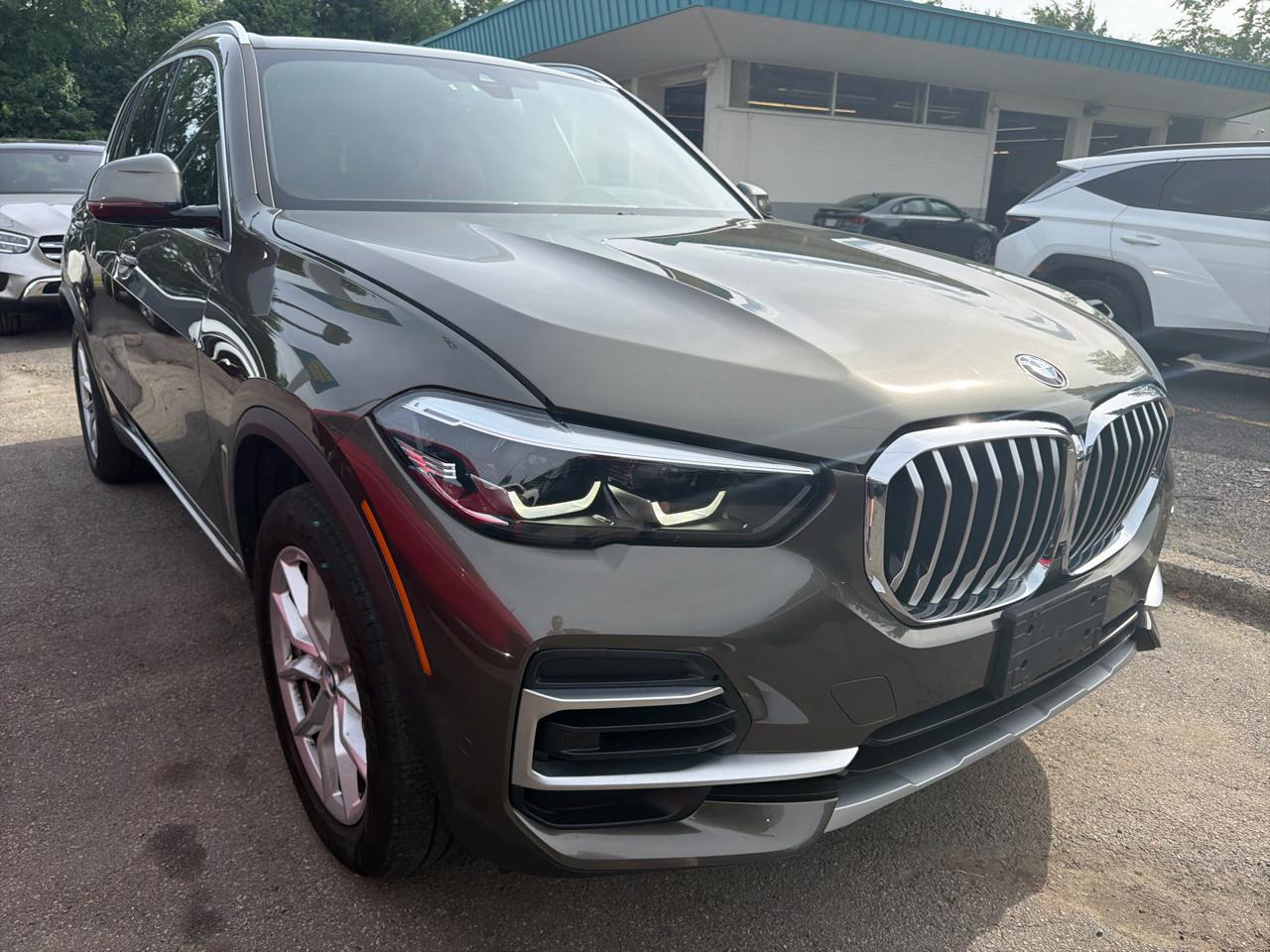 BMW X5 xDrive40i Sports Activity Vehicle 2023