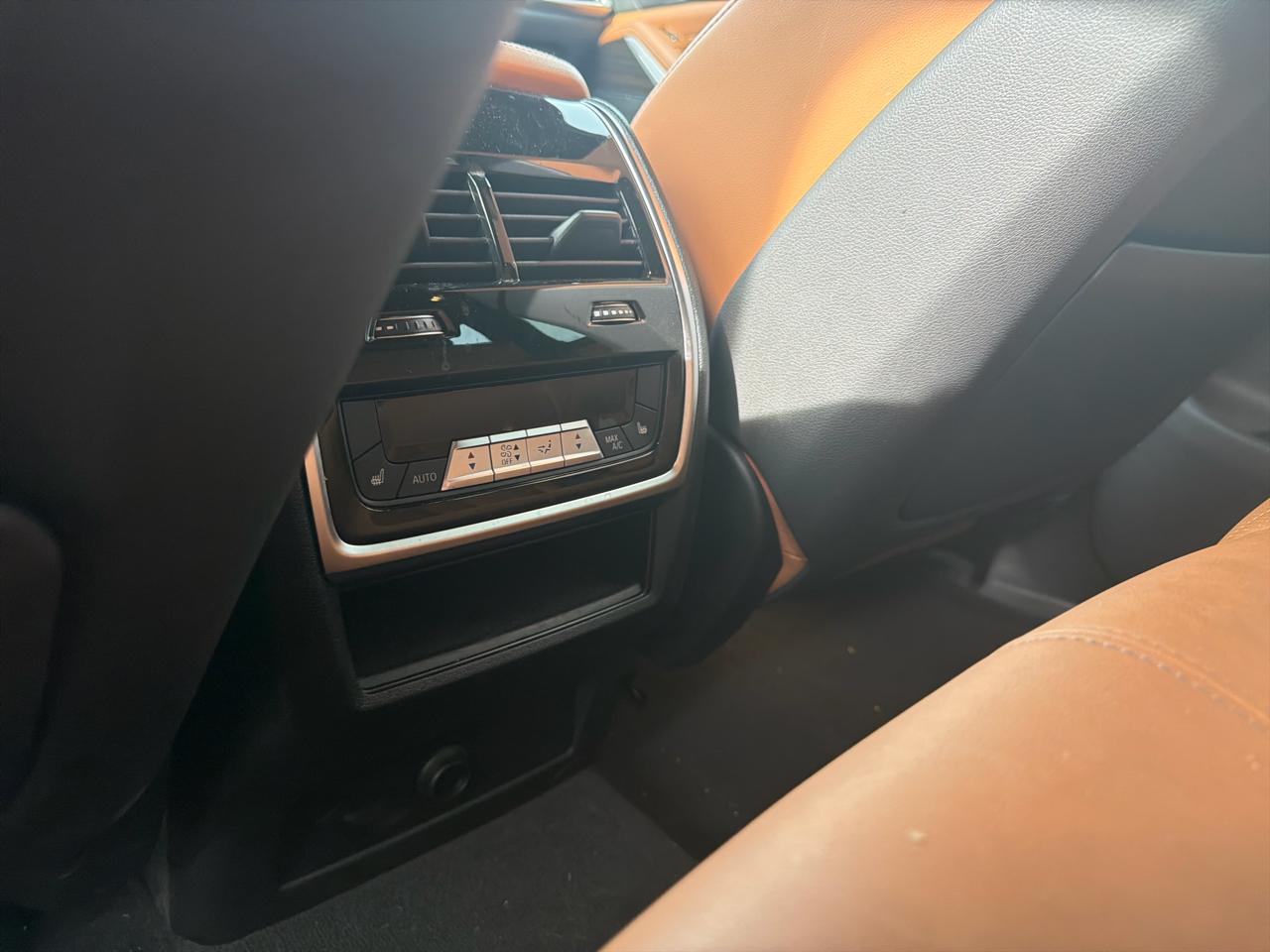 BMW X5 xDrive40i Sports Activity Vehicle 2023