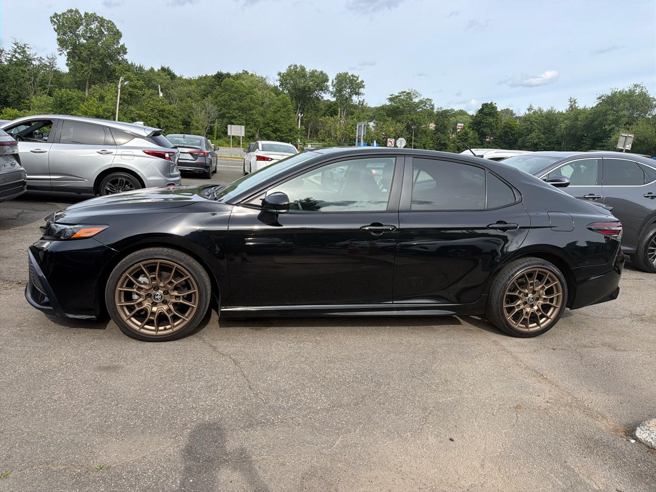 Toyota Camry SE Auto AWD (Natl) 2024