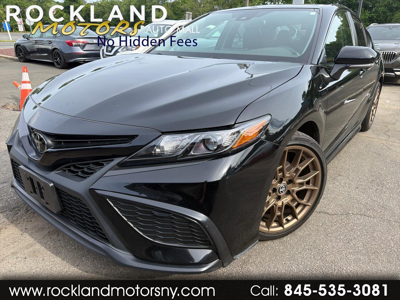 Toyota Camry SE Auto AWD (Natl) 2024