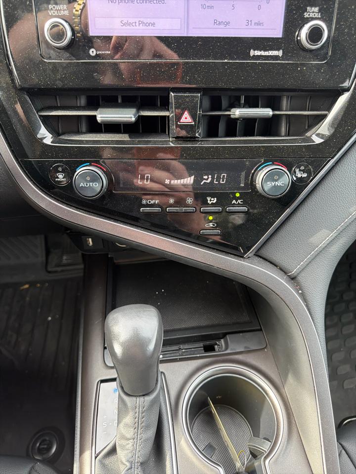 Toyota Camry SE Auto AWD (Natl) 2024