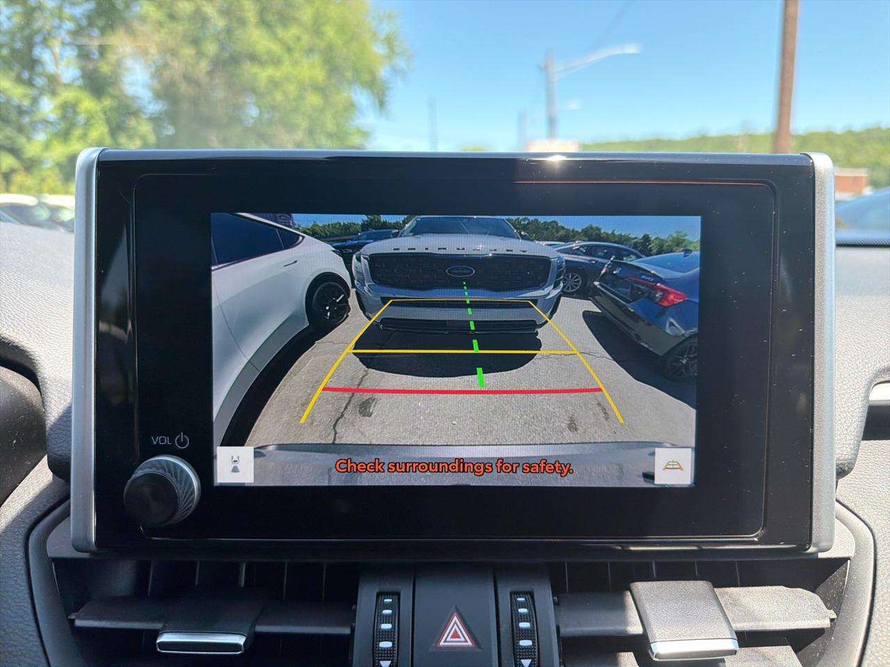 Toyota RAV4 XLE Premium AWD (Natl) 2023