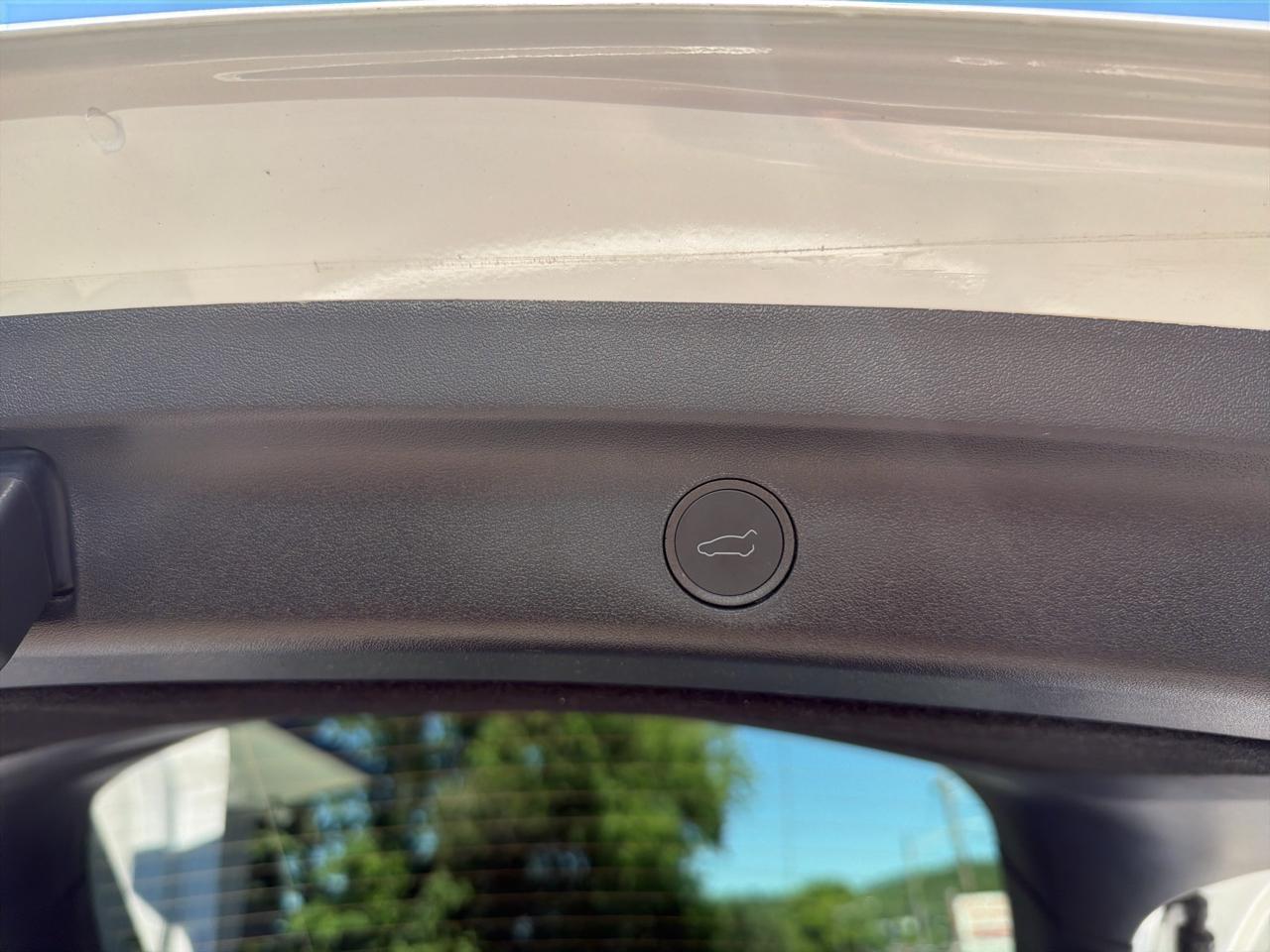 Tesla Model Y RWD *Ltd Avail* 2024