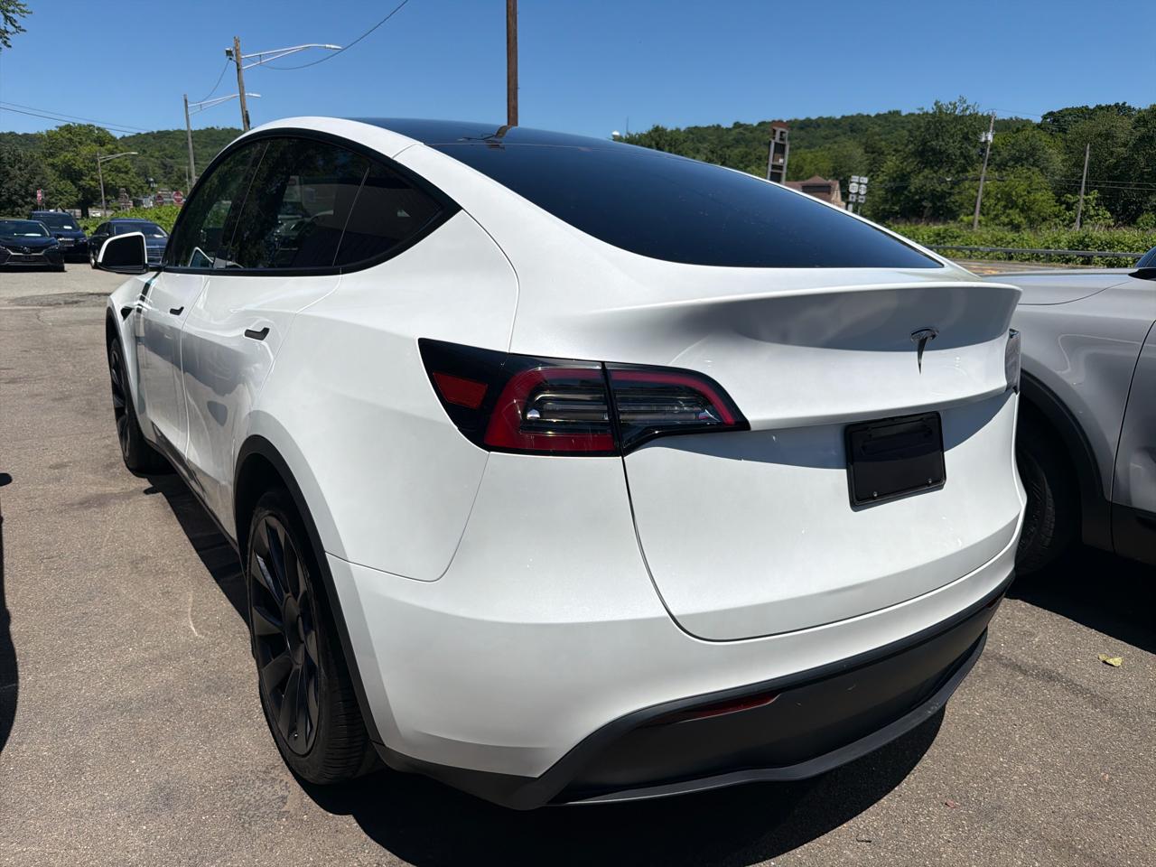 Tesla Model Y RWD *Ltd Avail* 2024