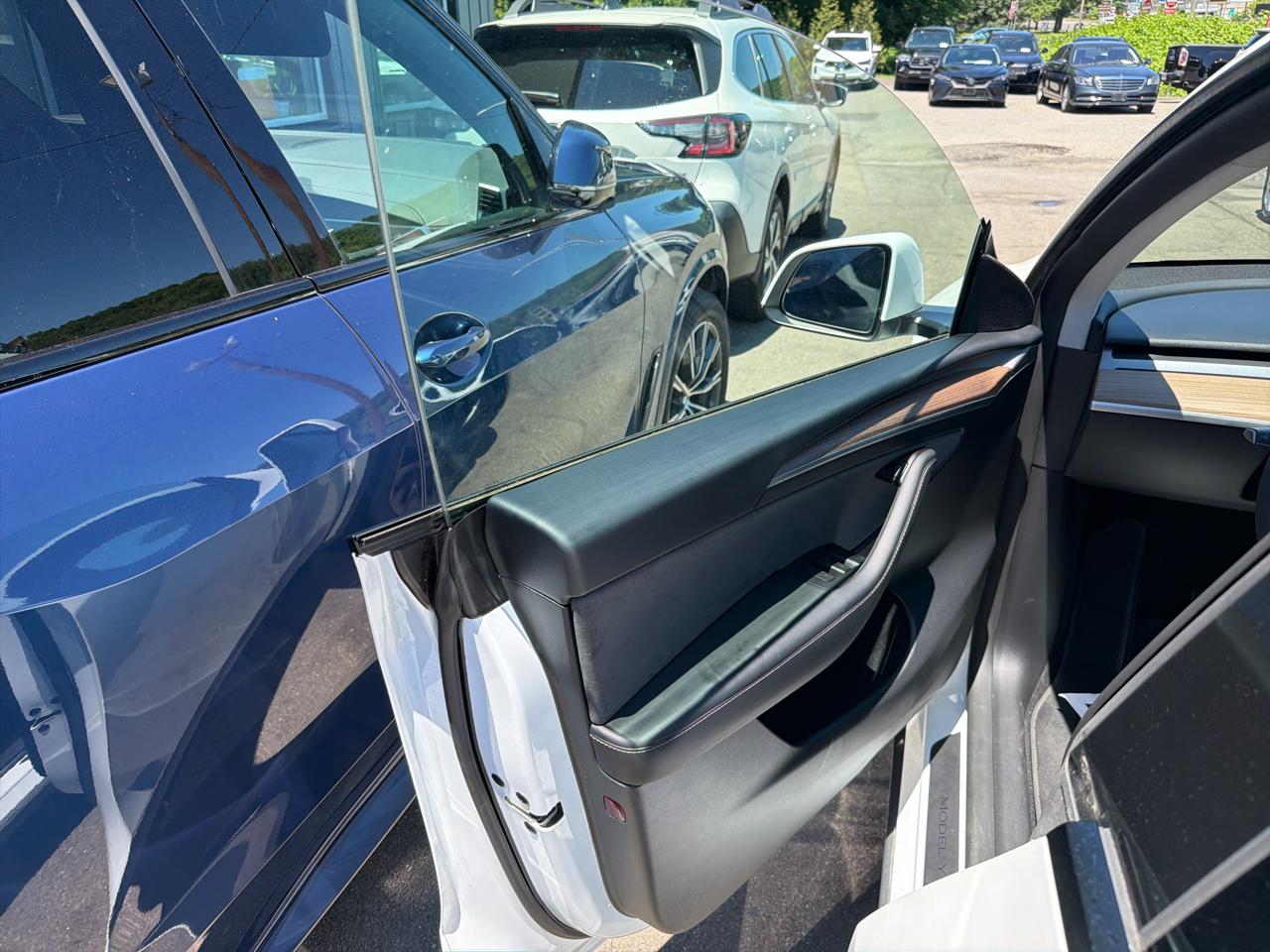 Tesla Model Y RWD *Ltd Avail* 2024