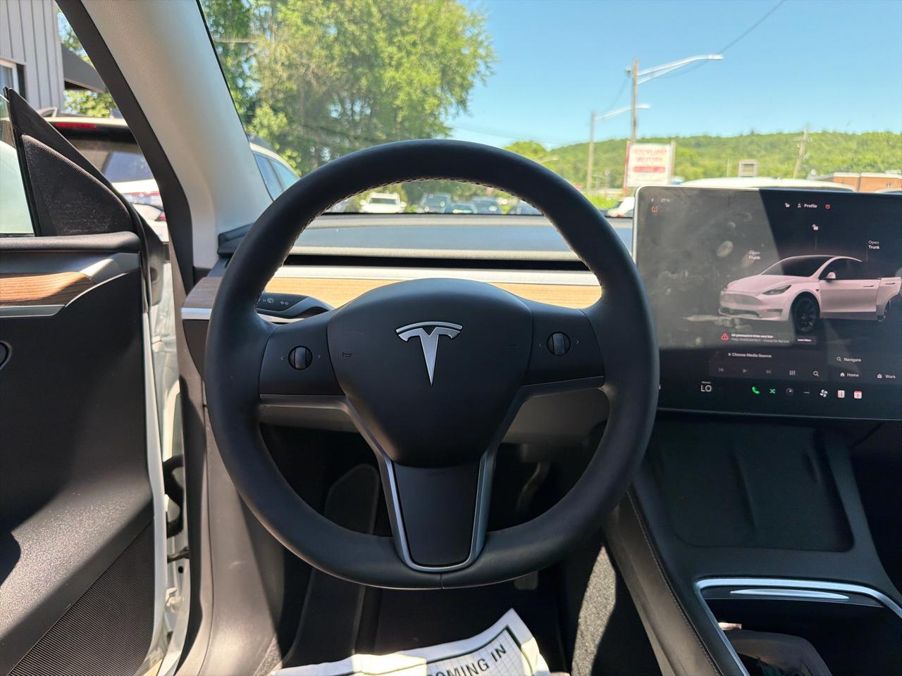 Tesla Model Y RWD *Ltd Avail* 2024