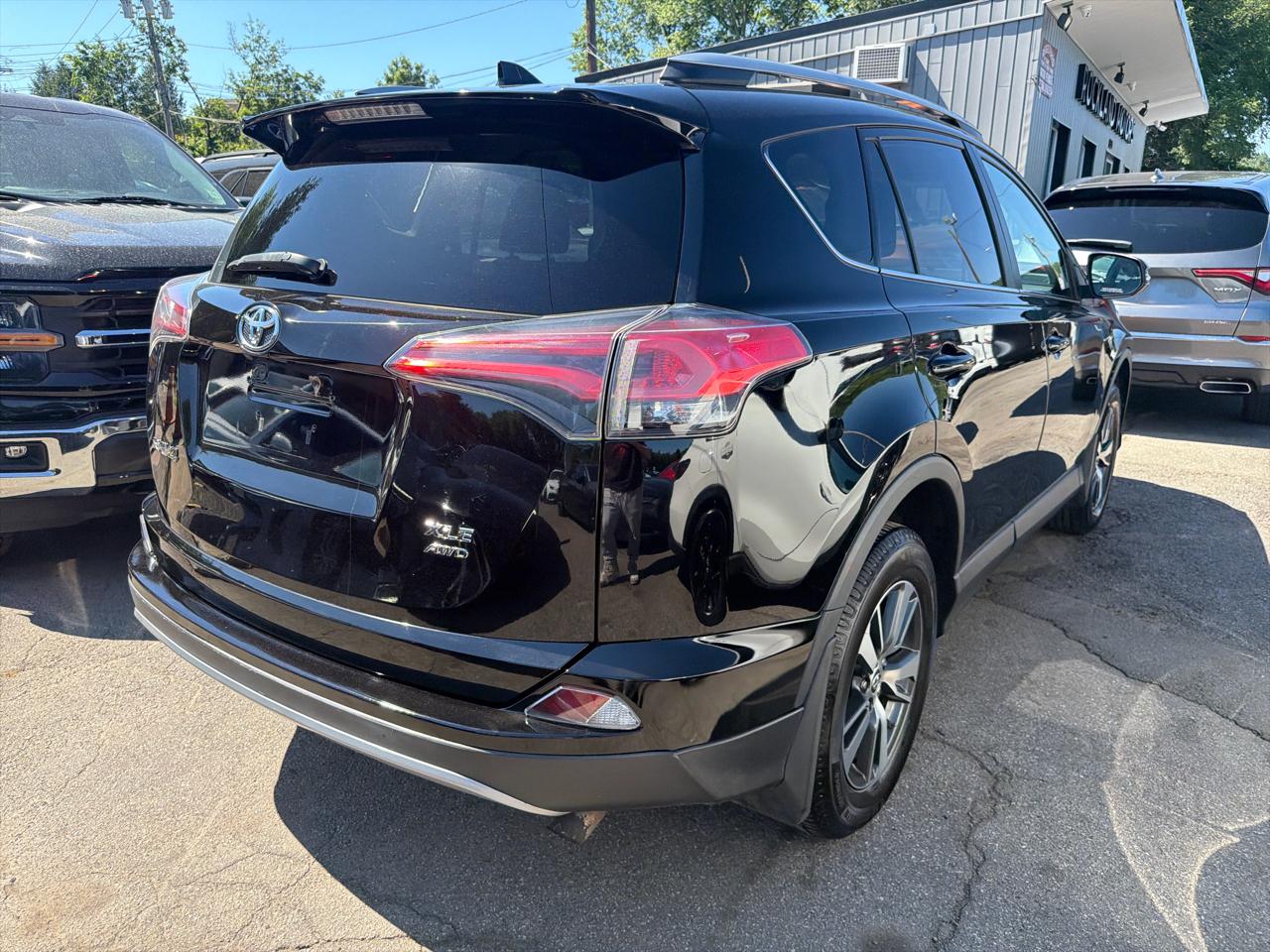 Toyota RAV4 Adventure AWD (Natl) 2018
