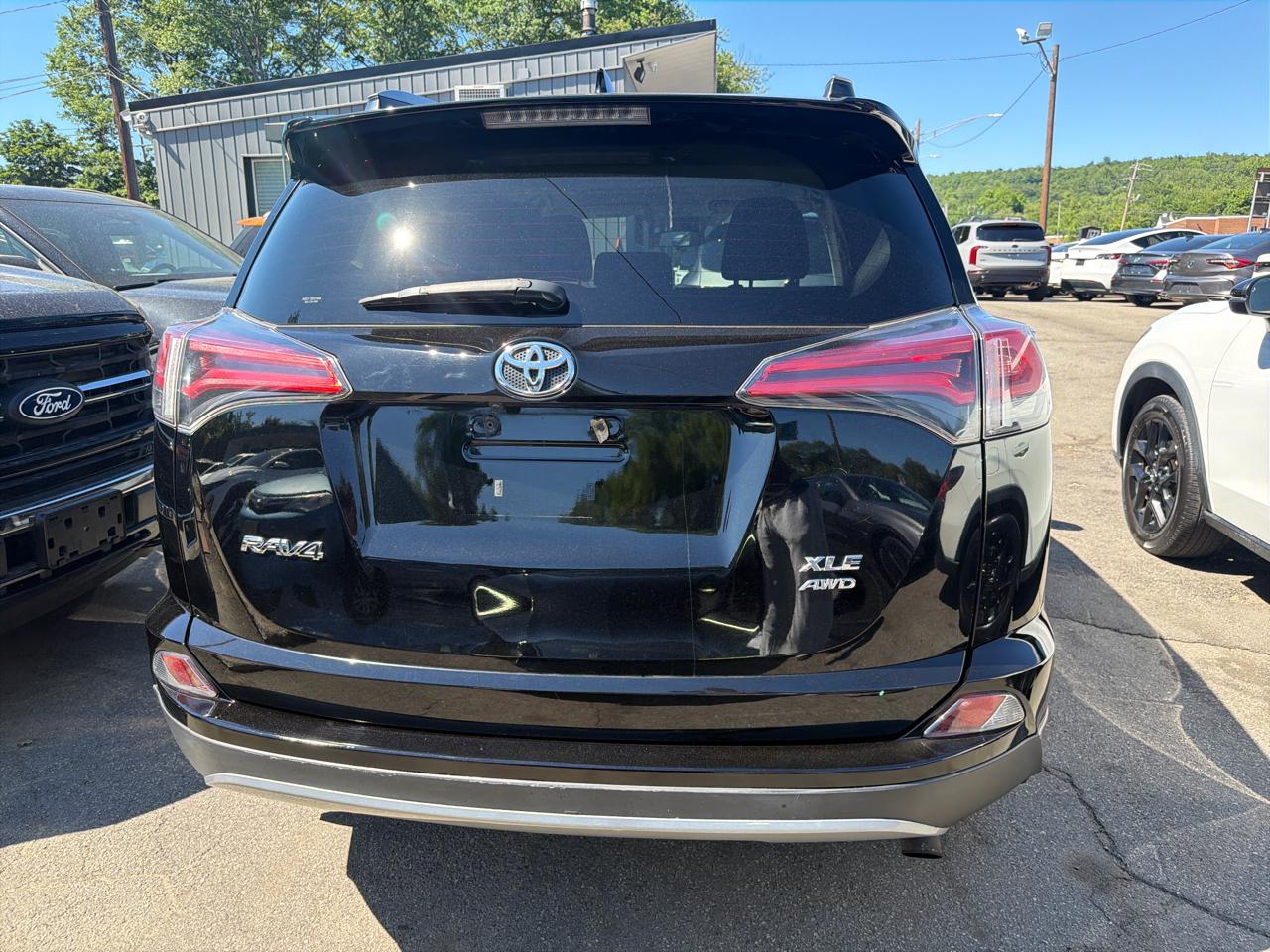 Toyota RAV4 Adventure AWD (Natl) 2018