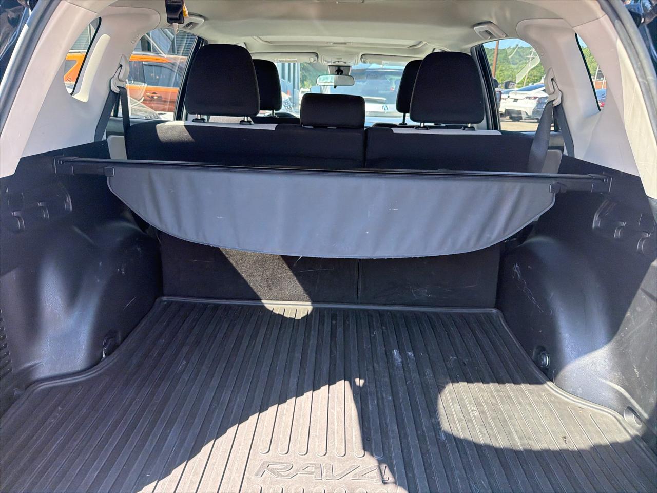 Toyota RAV4 Adventure AWD (Natl) 2018