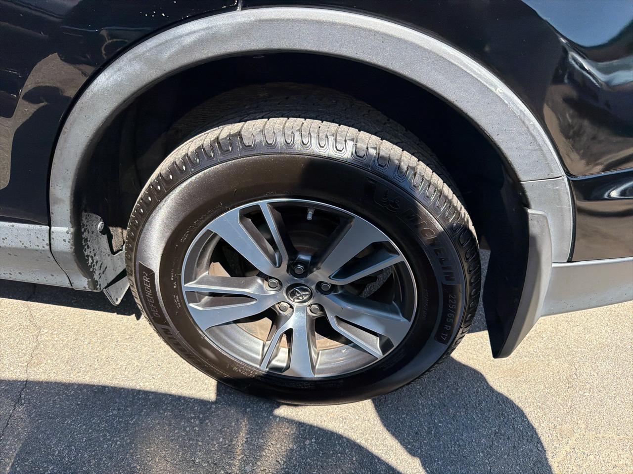 Toyota RAV4 Adventure AWD (Natl) 2018