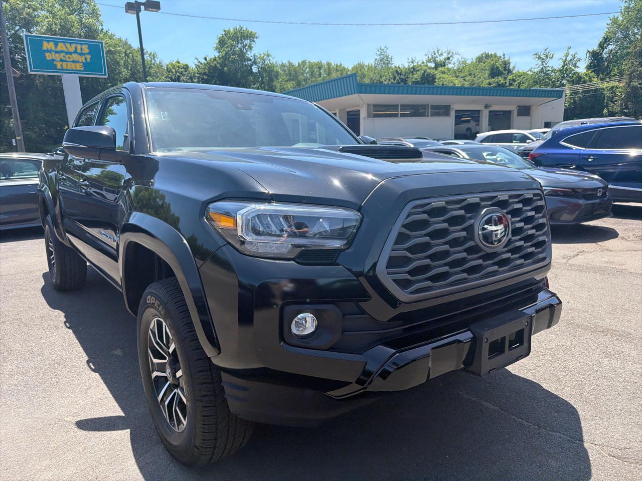 Toyota Tacoma 4WD TRD Off Road Double Cab 5' Bed V6 MT (Natl) 2023
