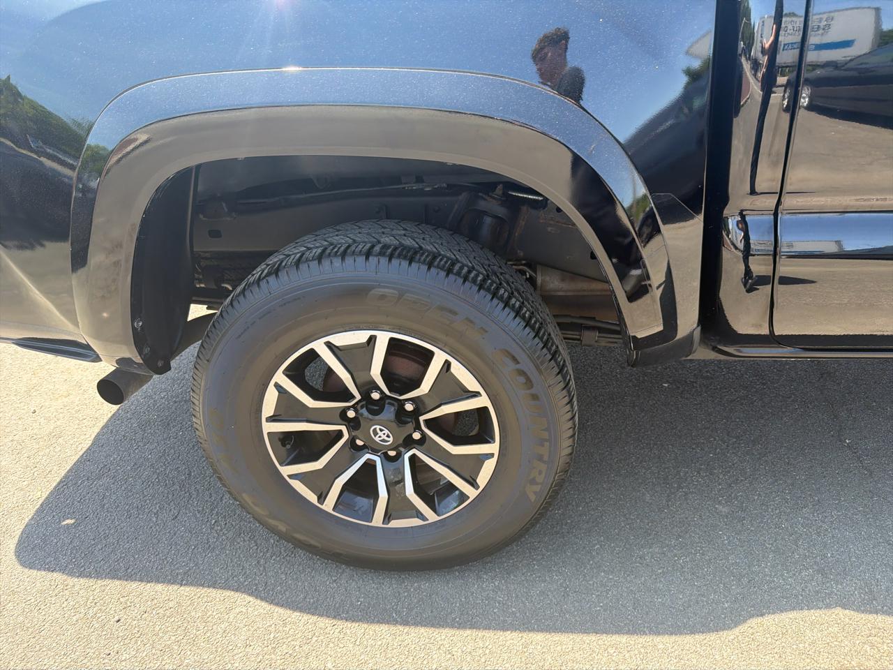 Toyota Tacoma 4WD TRD Off Road Double Cab 5' Bed V6 MT (Natl) 2023