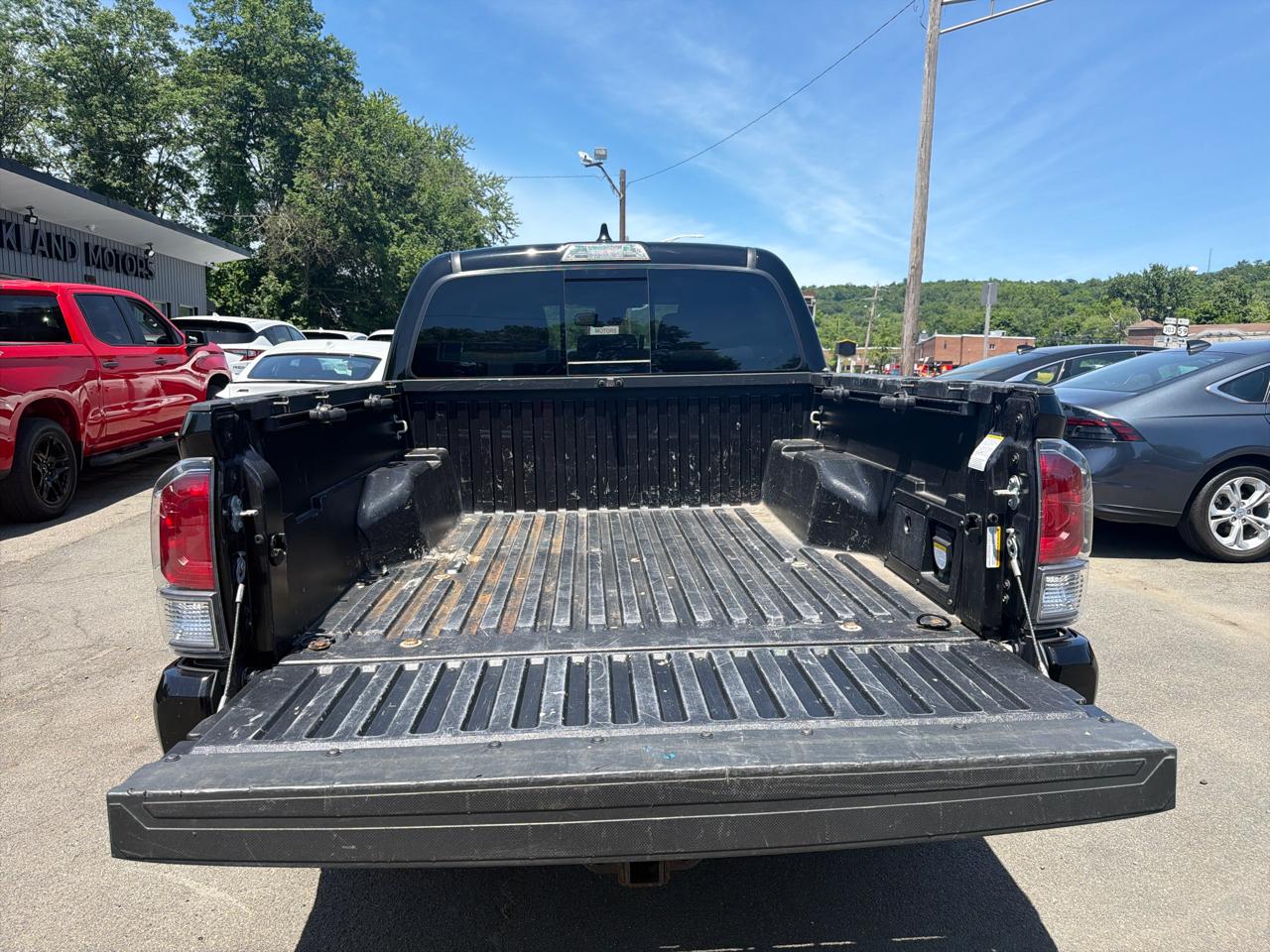 Toyota Tacoma 4WD TRD Off Road Double Cab 5' Bed V6 MT (Natl) 2023