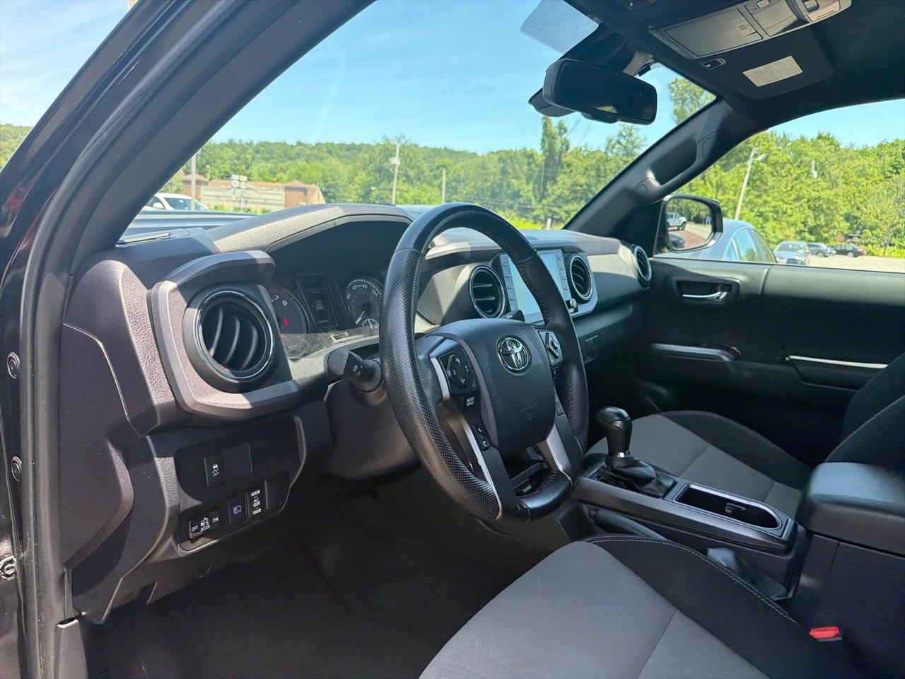 Toyota Tacoma 4WD TRD Off Road Double Cab 5' Bed V6 MT (Natl) 2023